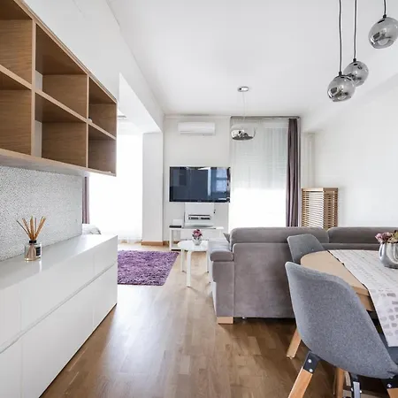 Breathless Basilika View Elegant Flat With Balcony Need Reservation X Free Parking Apartment Budapest