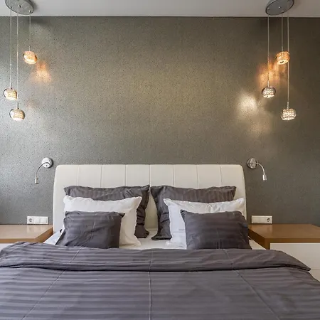 Breathless Basilika View Elegant Flat With Balcony Need Reservation X Free Parking Apartment Budapest
